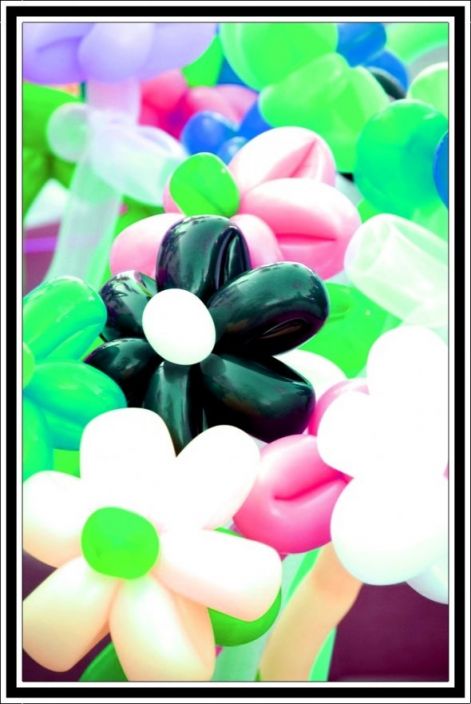 ft_lens7251082module59922022photo_1254161858how_to_make_balloon_flowers.jpg